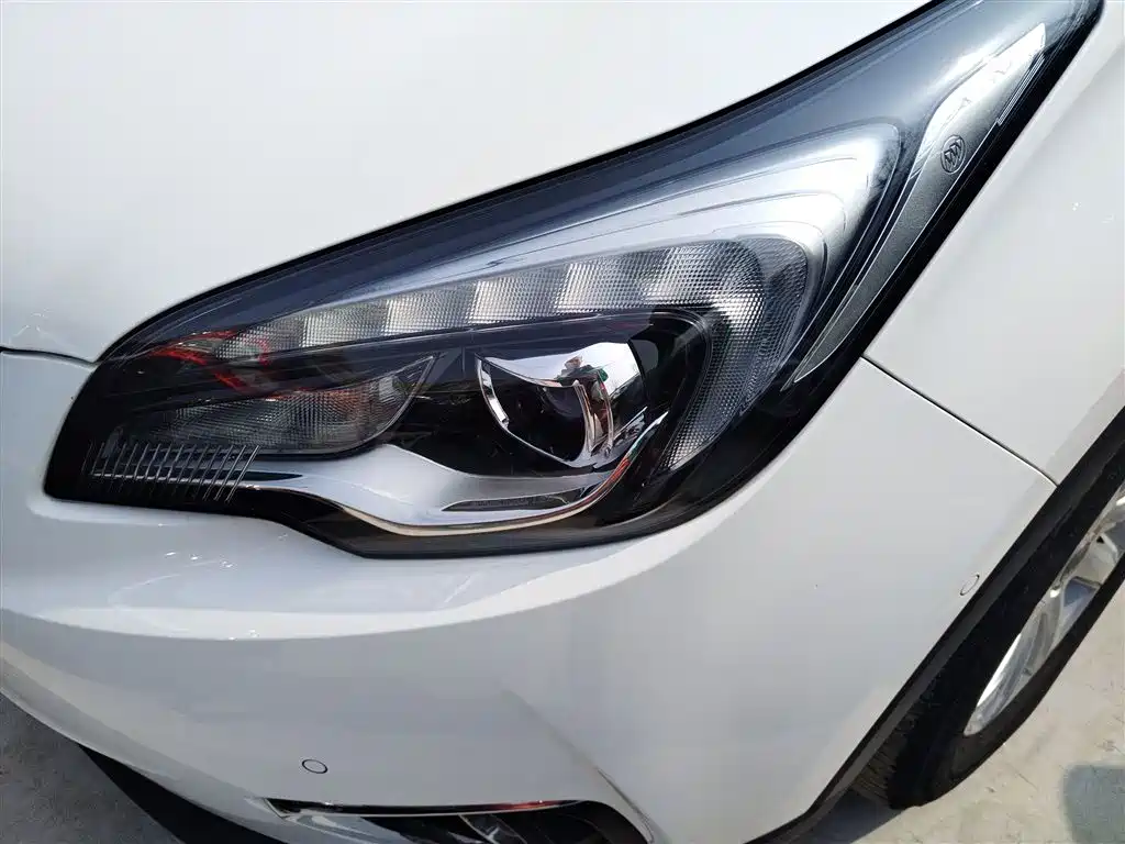 Buick Envision Plus 2018 — фото 24