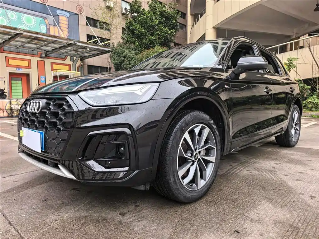 Audi Q5L 2023 — фото 4
