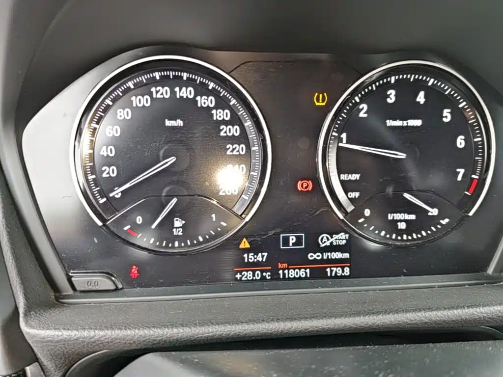 BMW 1 Series 2020 — фото 12