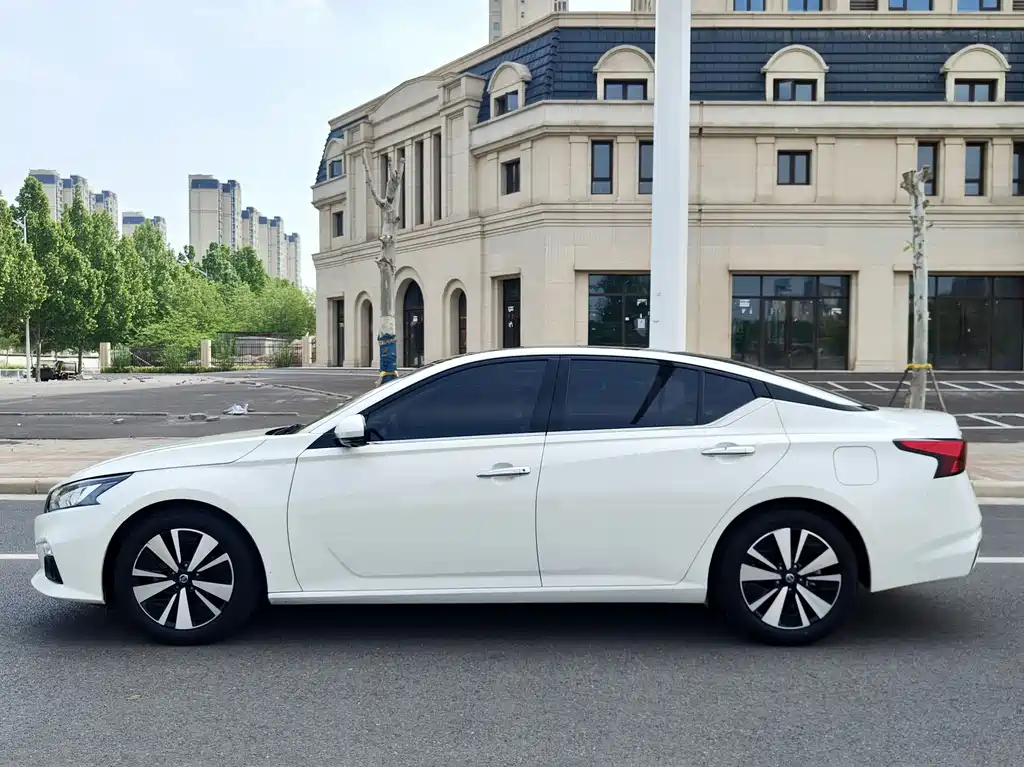 Nissan Teana 2021 — фото 17