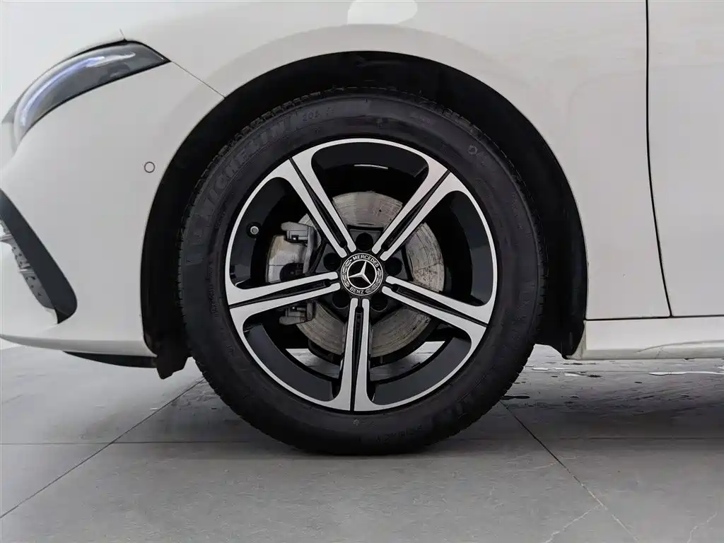 Mercedes-Benz A-Class 2025 — фото 17