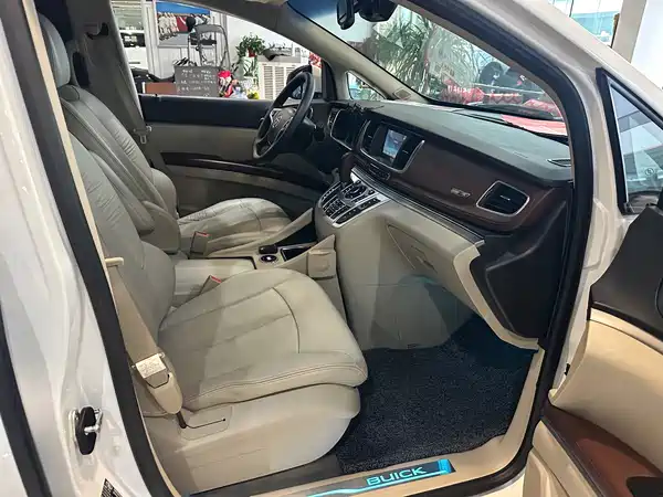 Buick GL8 2015