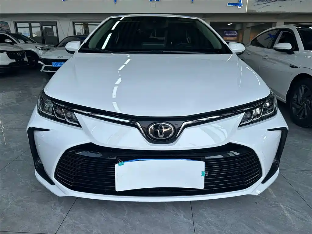 Toyota Corolla 2022 — фото 2