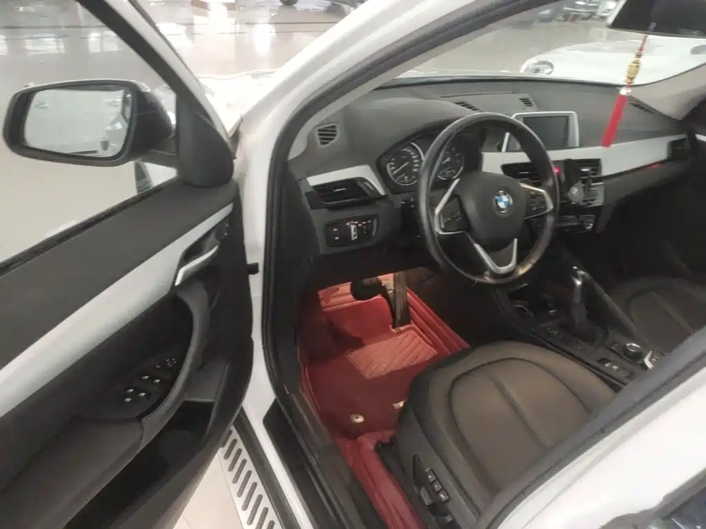 BMW X1 2018 — фото 16