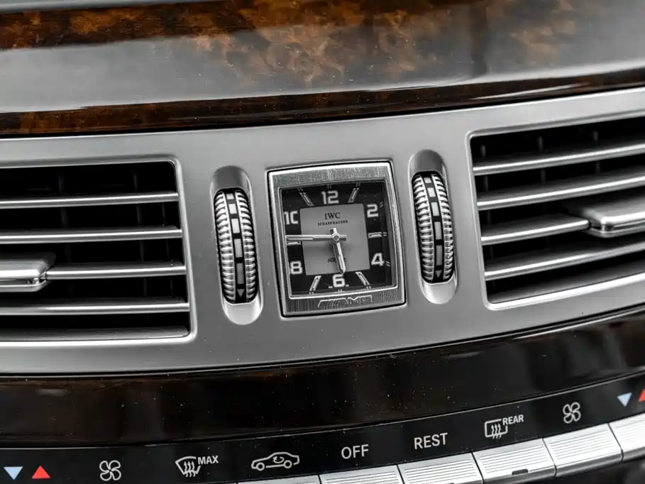 Mercedes-Benz S-Class AMG 2010 — фото 39