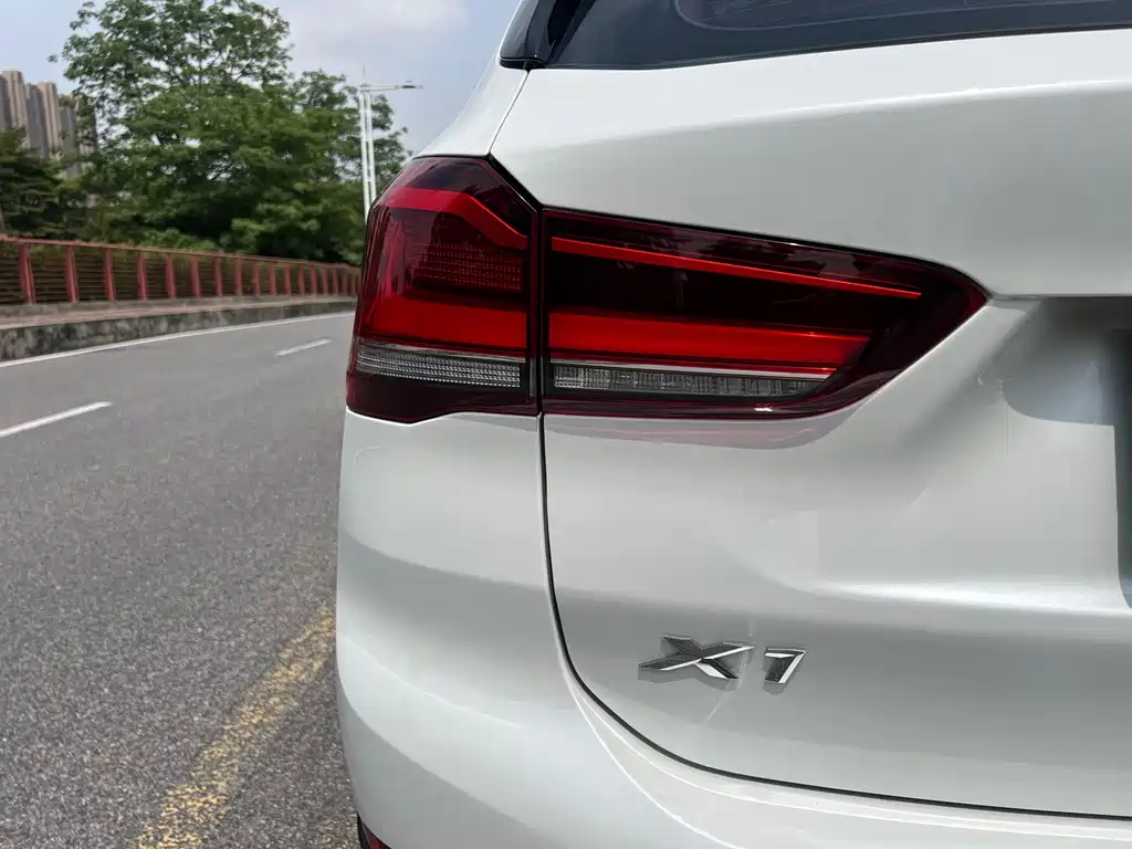 BMW X1 2021 — фото 21