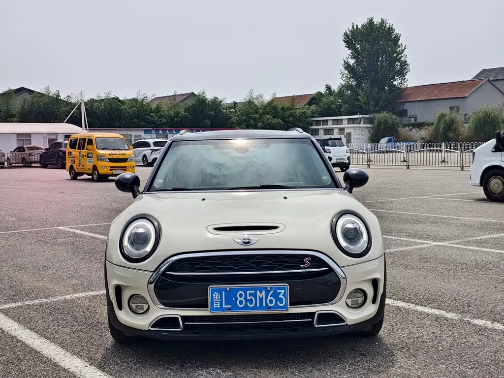 MINI Clubman 2015