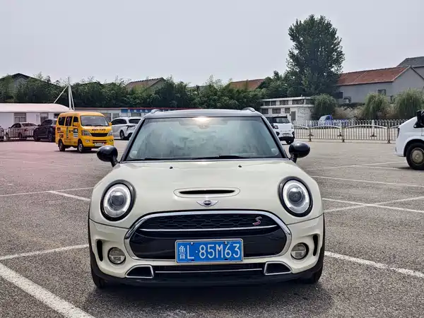 MINI Clubman 2015