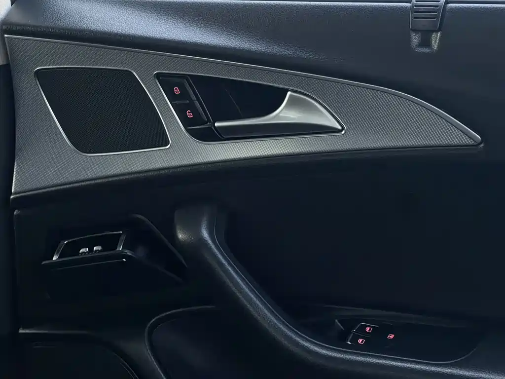 Audi A6L 2015 — фото 12