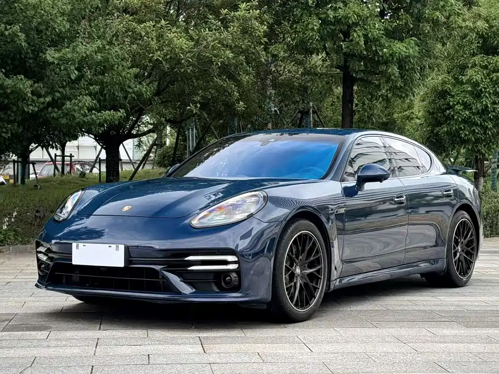 Porsche Panamera 2015 — фото 1