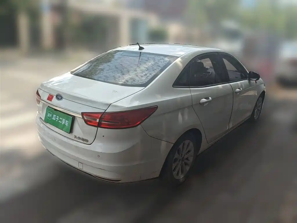 Ford Escort 2016