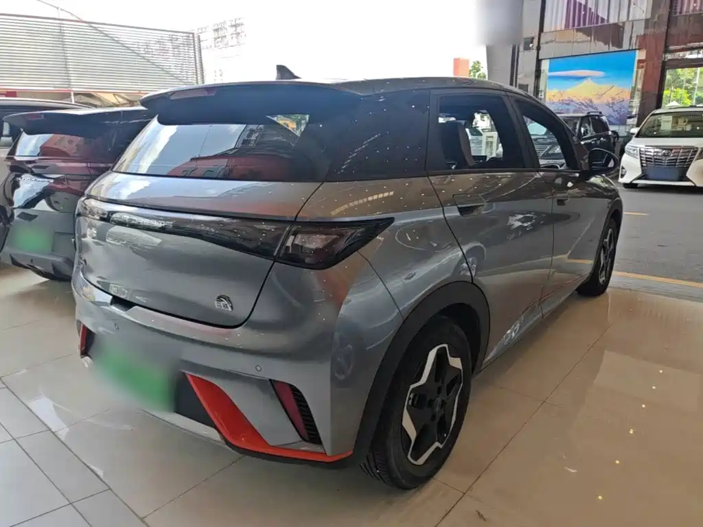 BYD Dolphin 2023