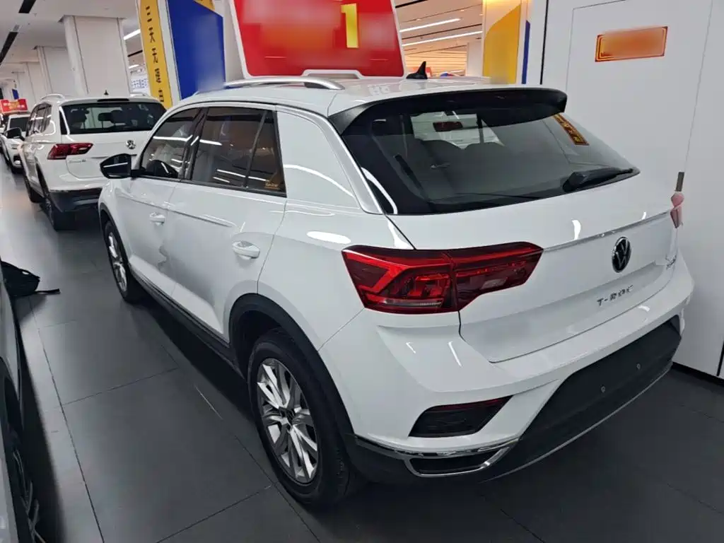 Volkswagen T-Roc 2021 — фото 23