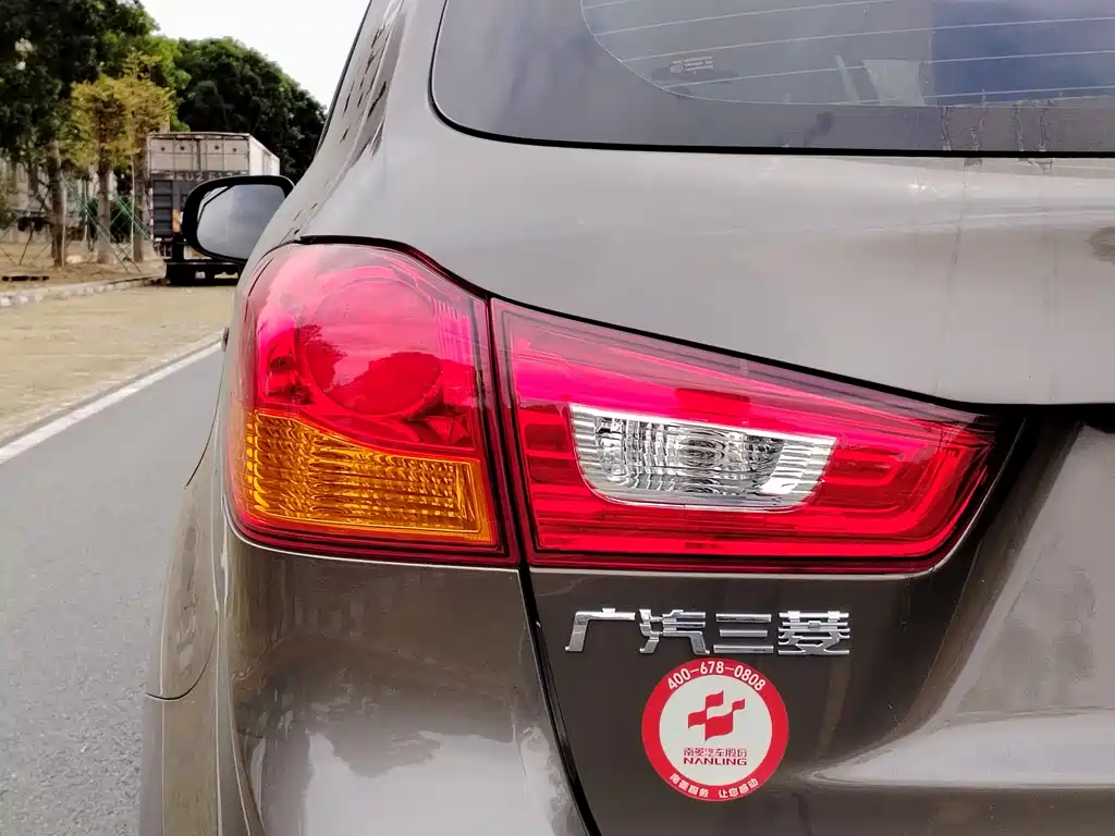 Mitsubishi ASX 2017 — фото 12