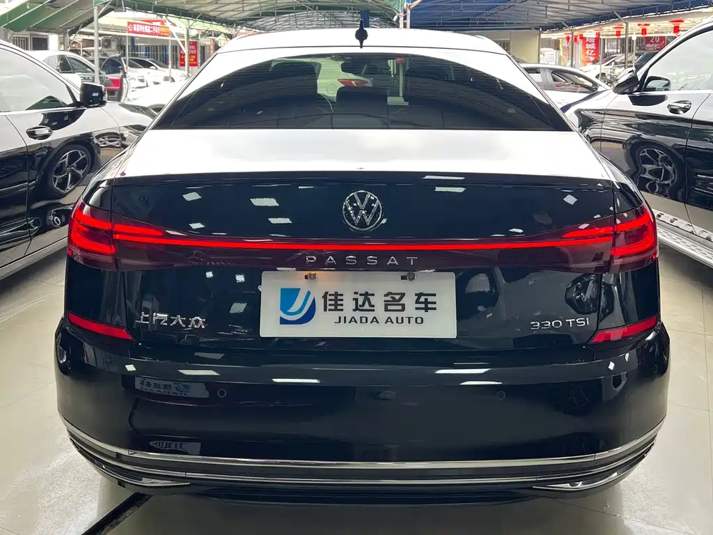 Volkswagen Passat 2023 — фото 14