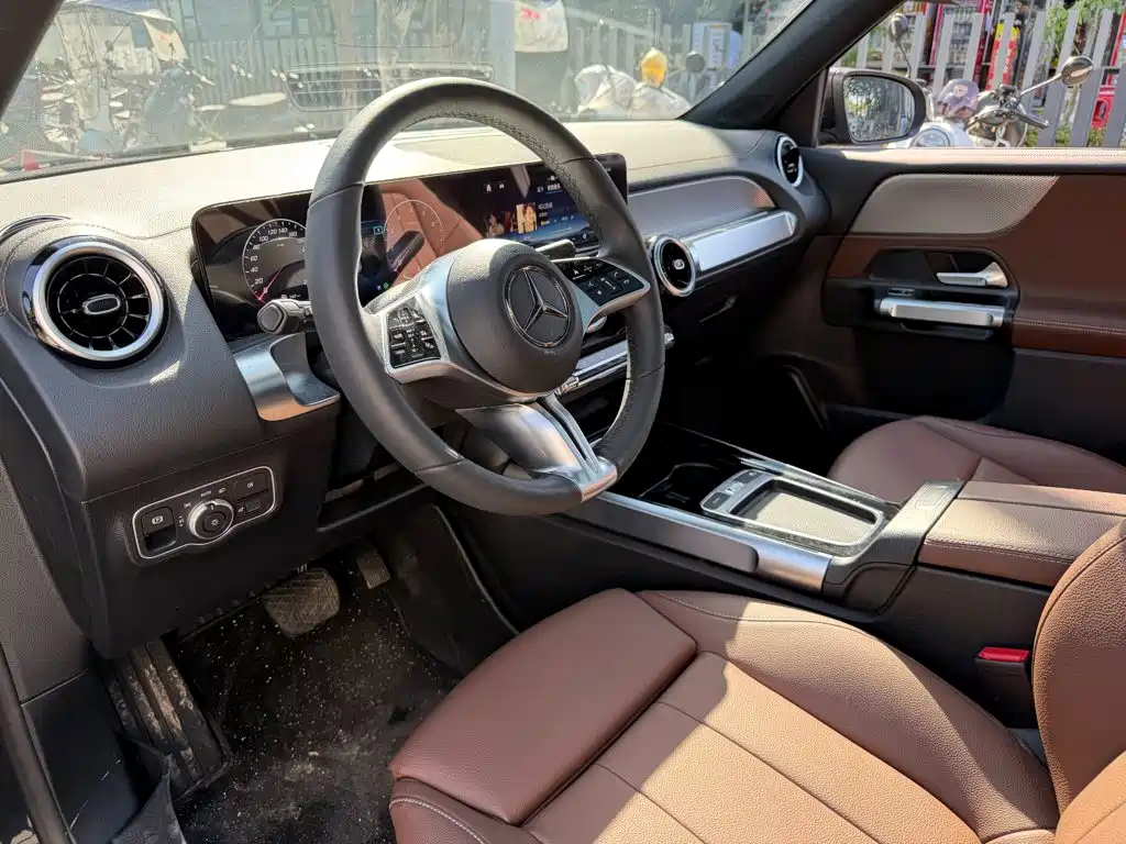 Mercedes-Benz GLB 2025