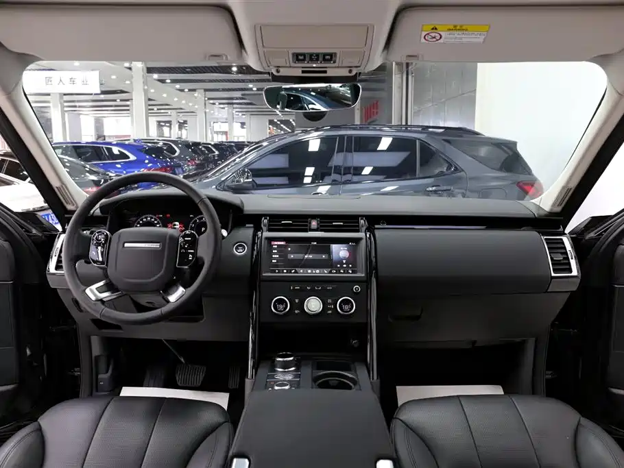 Land Rover Discovery 2020 — фото 10