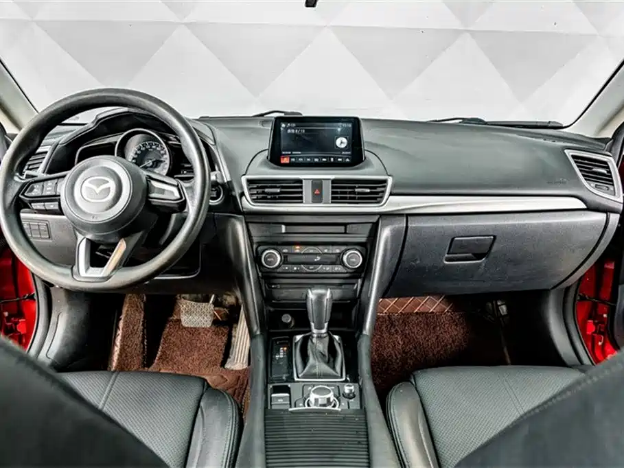 Mazda 3 Axela 2017 — фото 12