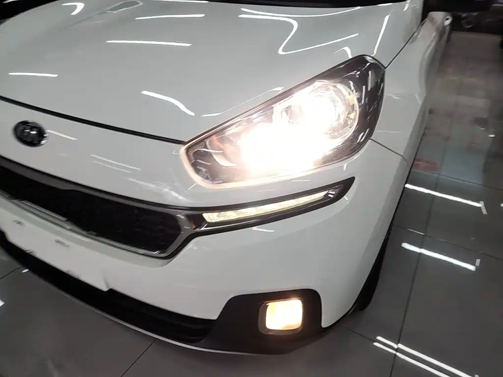 Kia KX3 2015 — фото 24