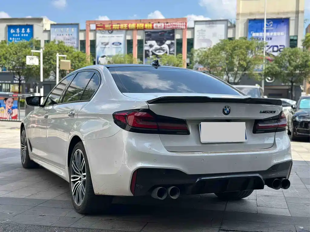 BMW 5 Series 2018 — фото 4