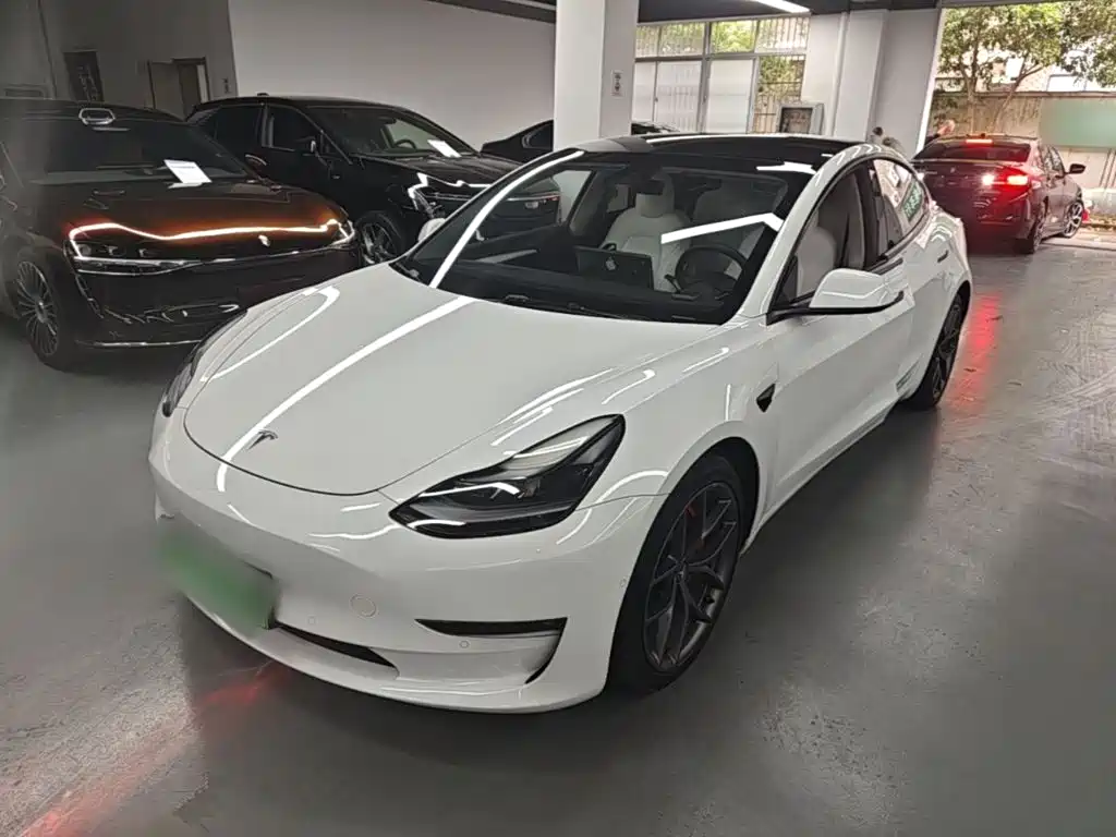 Tesla Model 3 2022 — фото 1