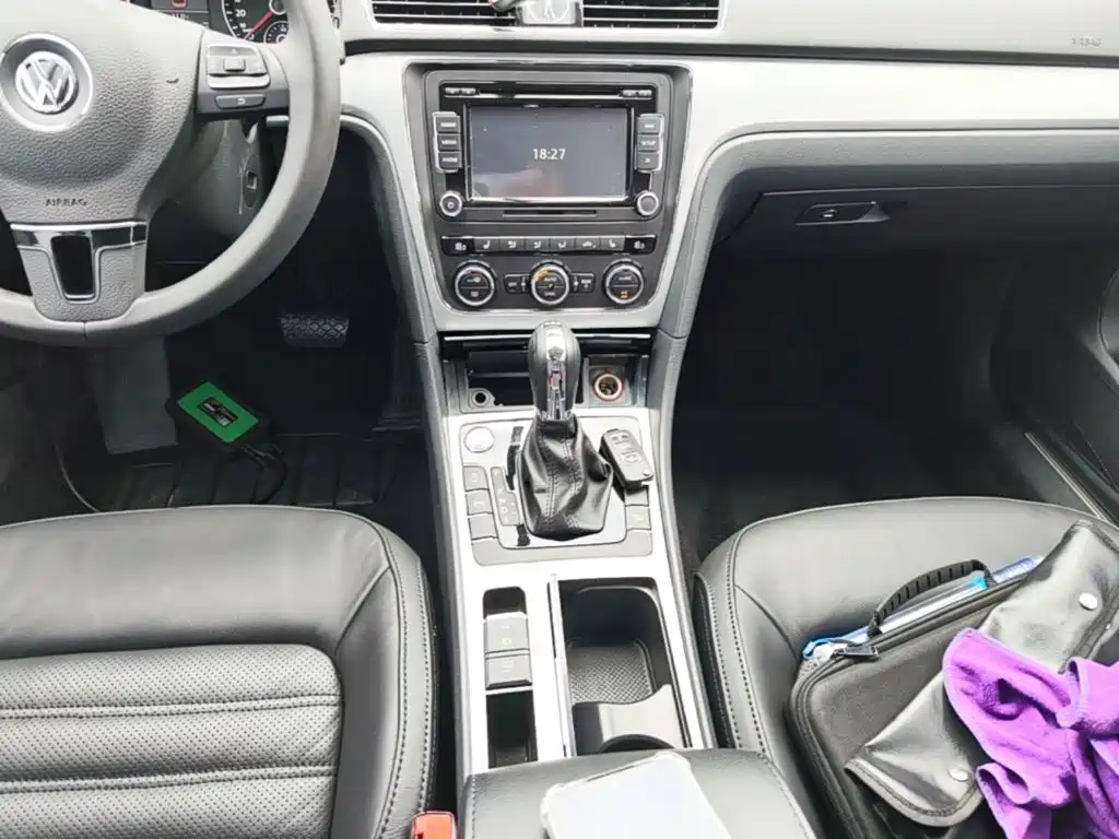 Volkswagen Passat 2015 — фото 14