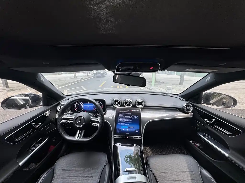 Mercedes-Benz C-Class 2023 — фото 16
