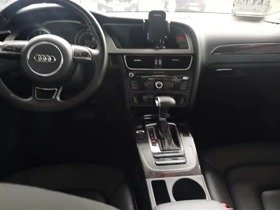 Audi A4L 2013 — фото 12
