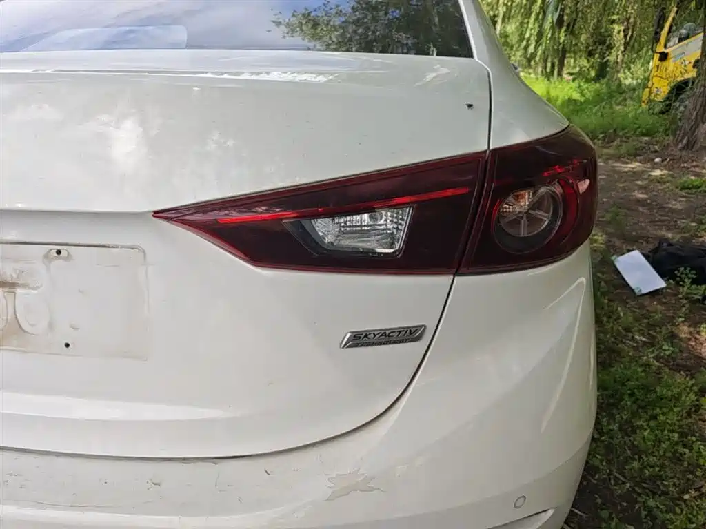 Mazda 3 Axela 2015 — фото 8