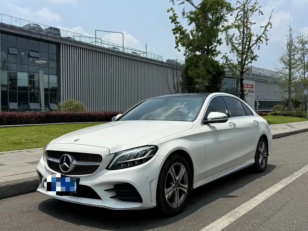 Mercedes-Benz C-Class 2021