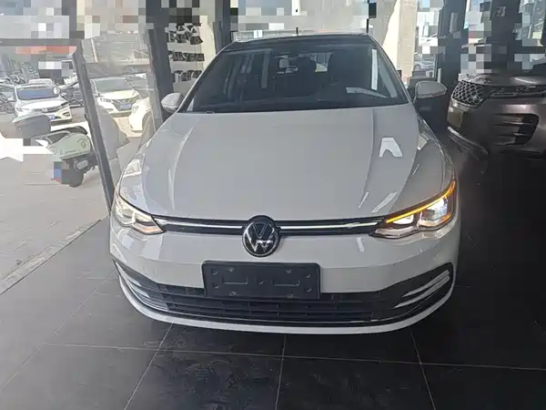 Volkswagen Golf 2021