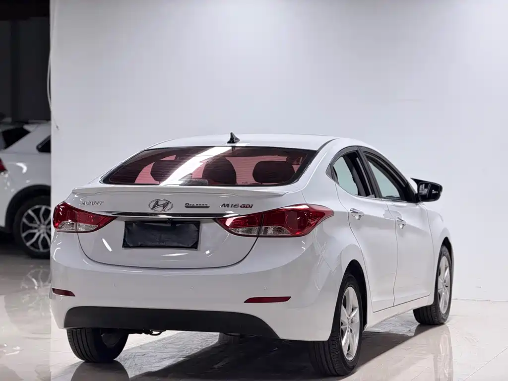 Hyundai Elantra 2013
