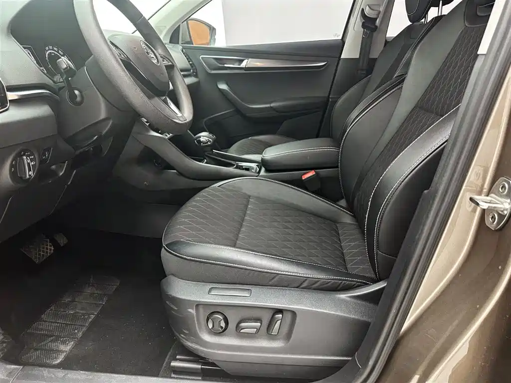 Skoda Korok 2021 — фото 11