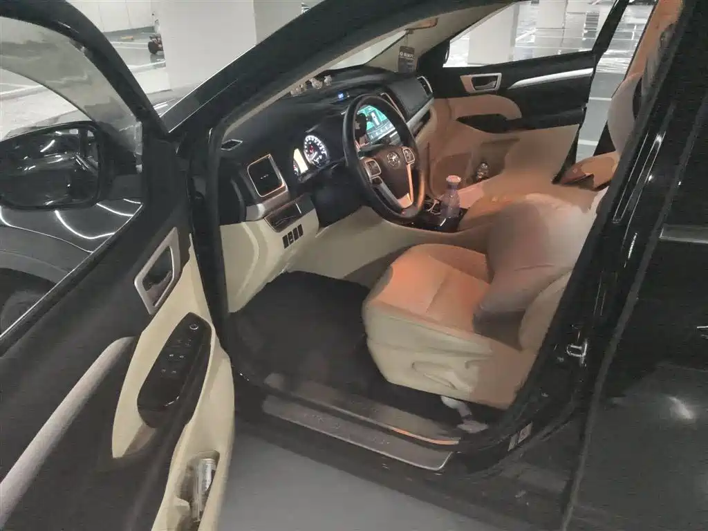 Toyota Highlander 2020 — фото 14