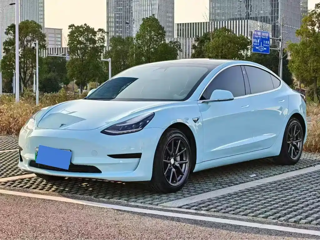 Tesla Model 3 2021 — фото 1