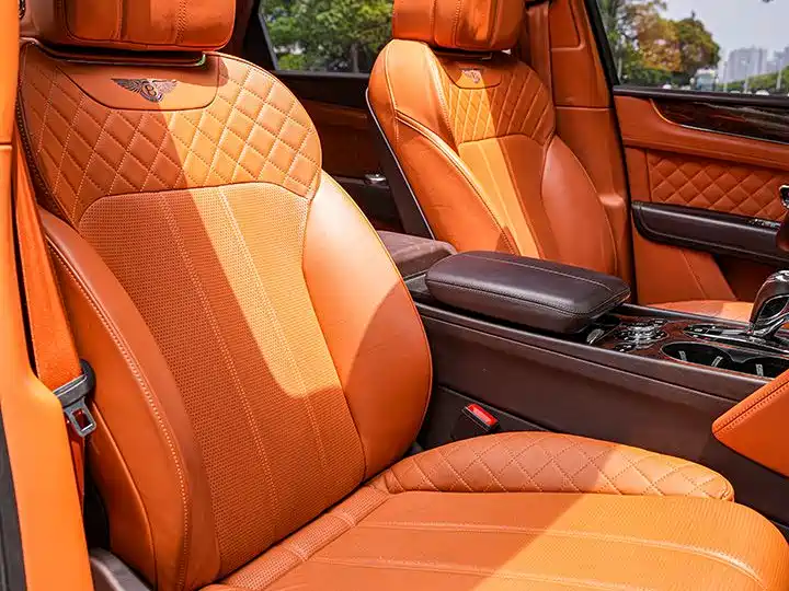 Bentley Bentayga 2017 — фото 13
