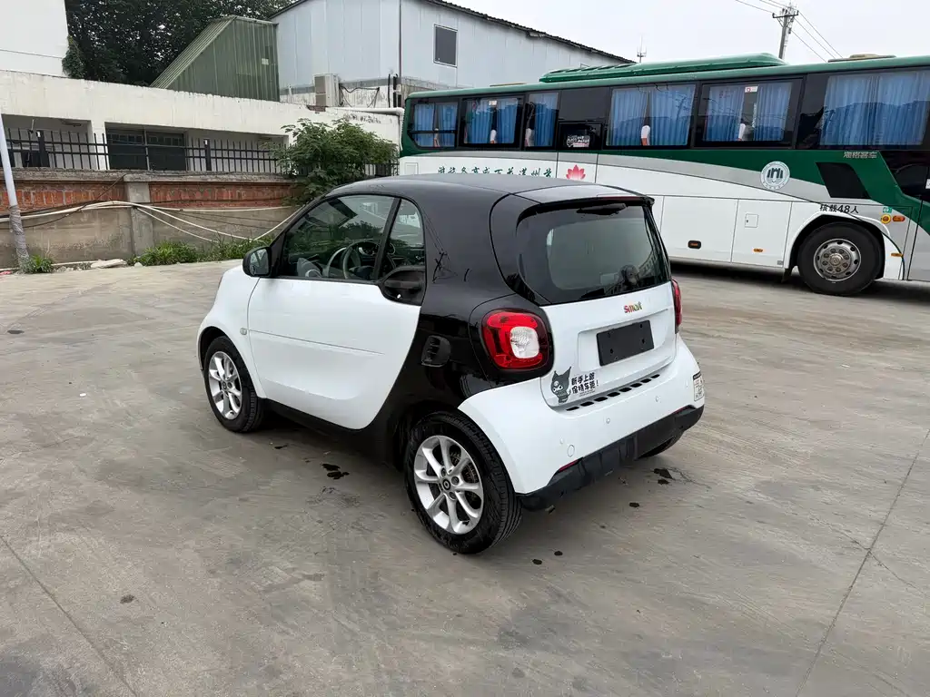 smart Fortwo 2015 — фото 6