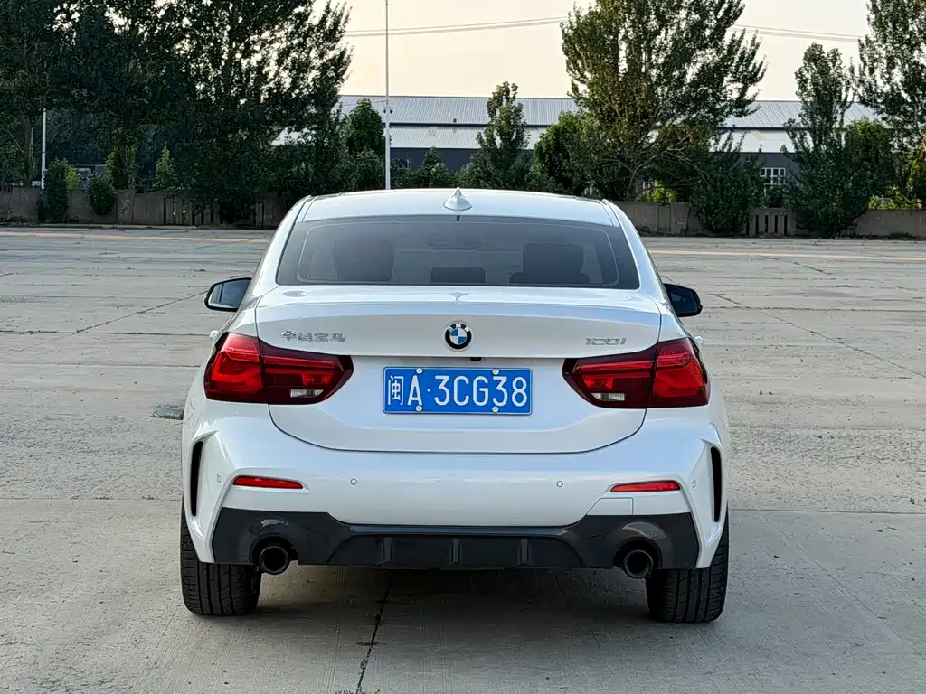 BMW 1 Series 2023