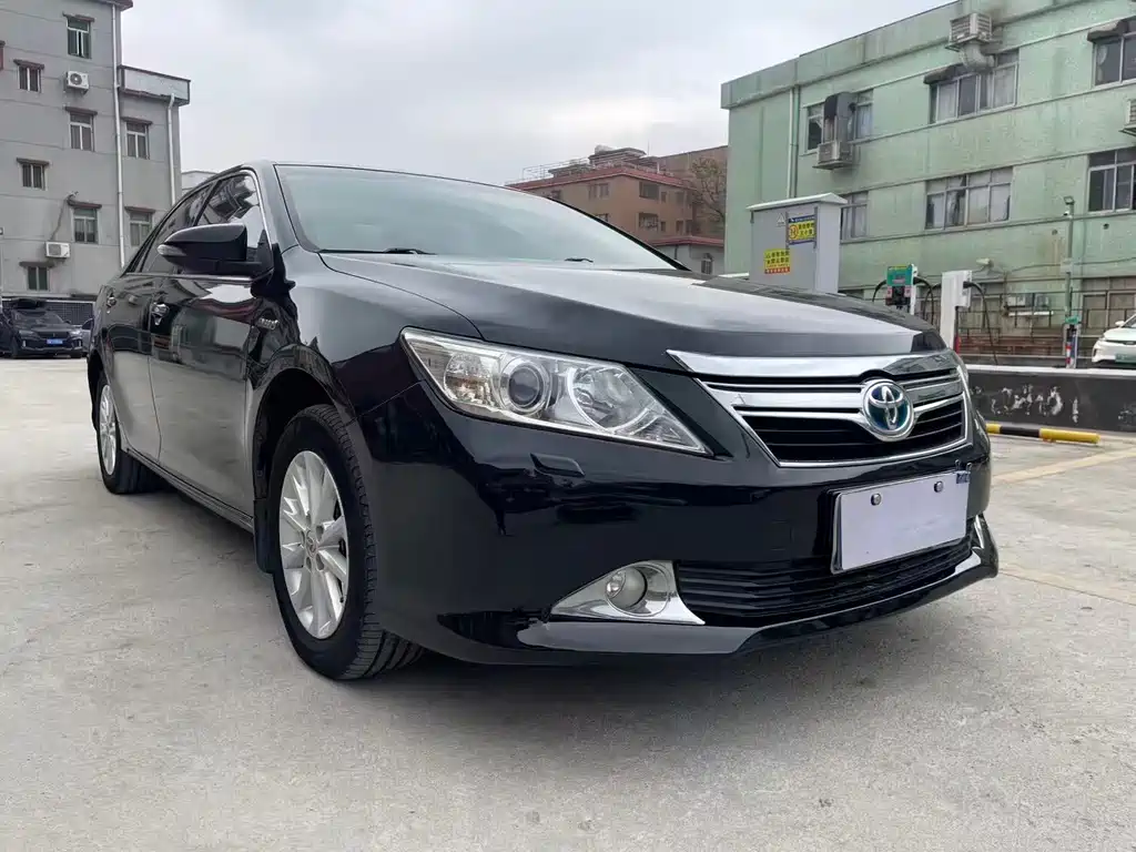 Toyota Camry 2015 — фото 3
