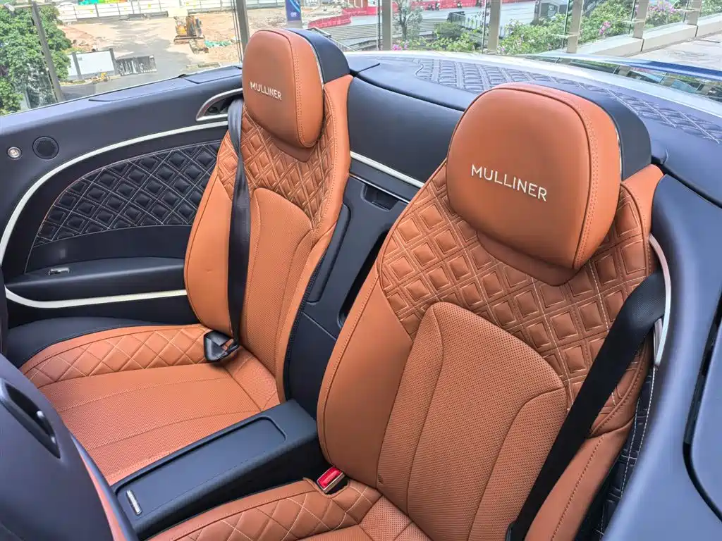Bentley Continental 2022 — фото 10