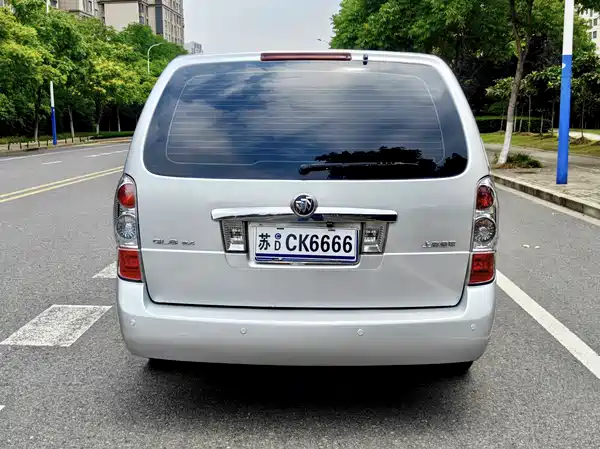 Buick GL8 2013