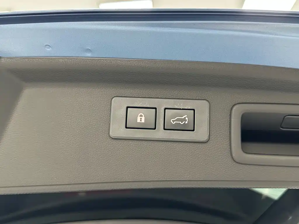 Subaru Forester 2022 — фото 16