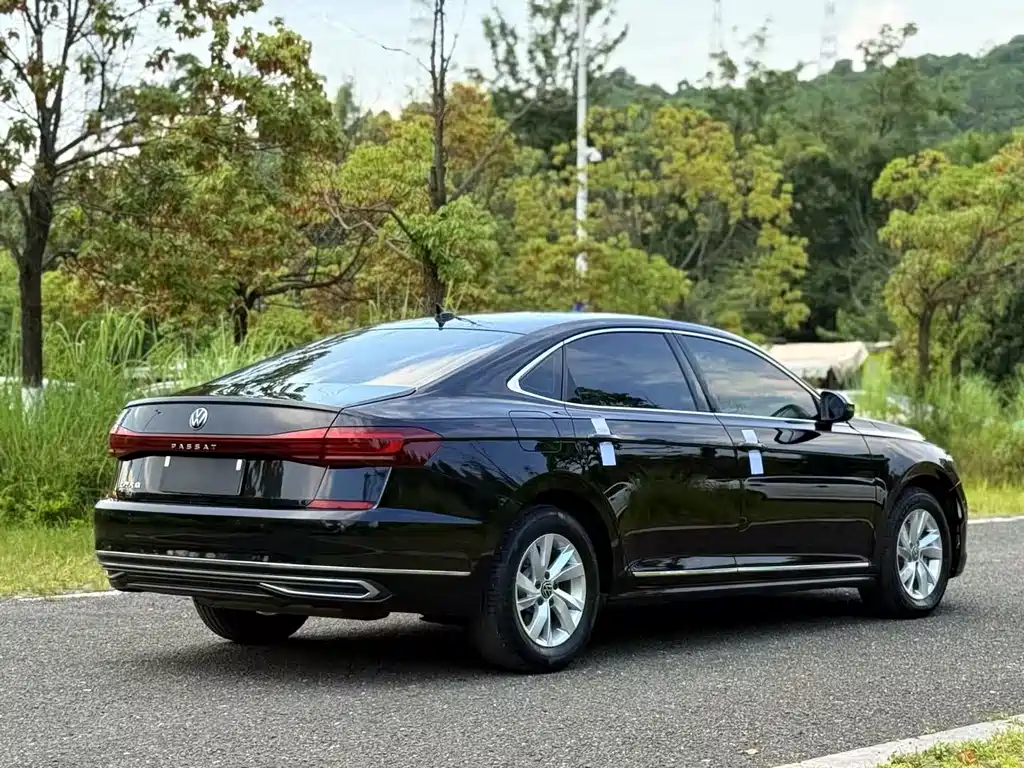Volkswagen Passat 2022