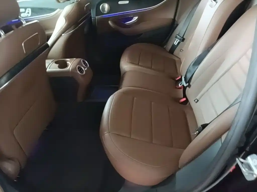 Mercedes-Benz E-Class 2016 — фото 17