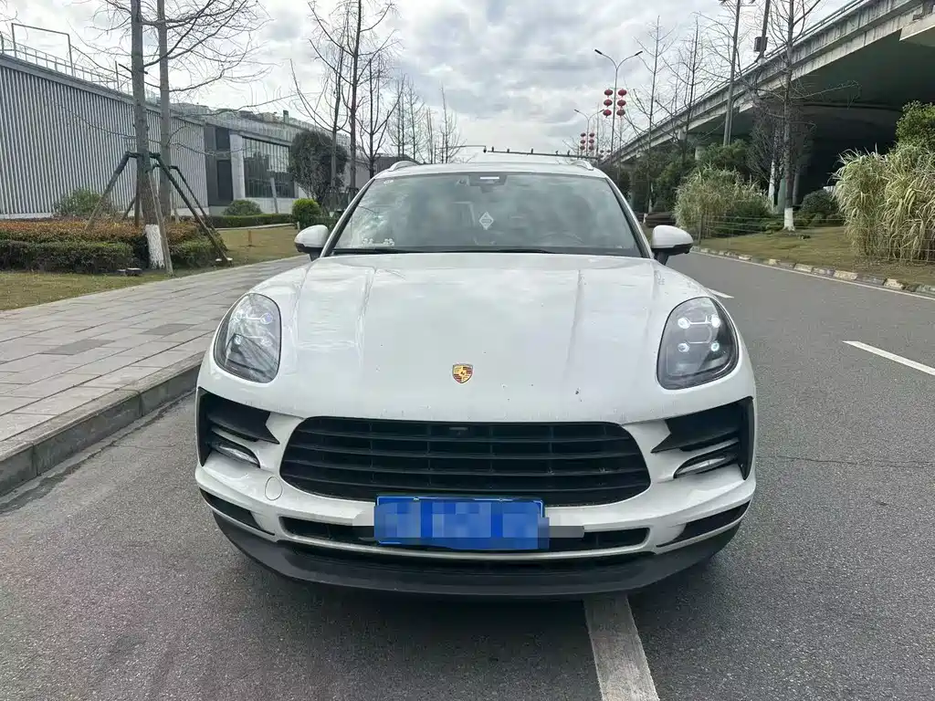 Porsche Macan 2021 — фото 1