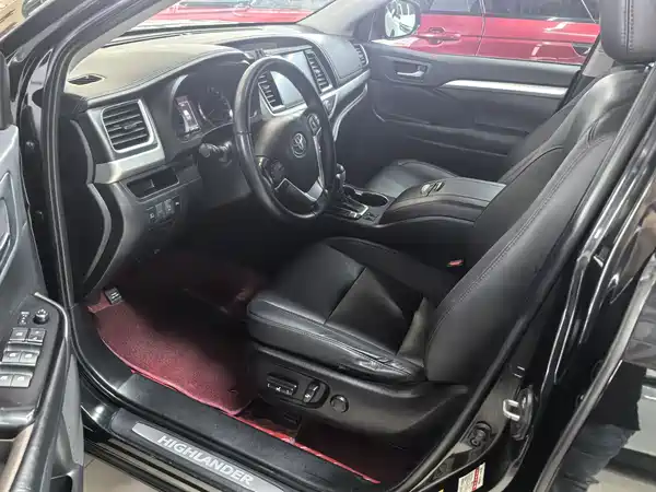 Toyota Highlander 2020