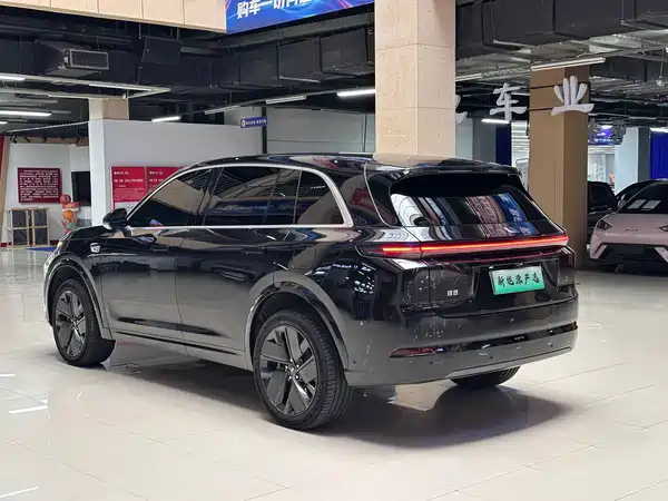 Li Auto L7 2025