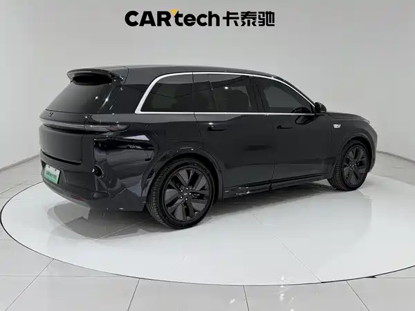 Li Auto L8 2025