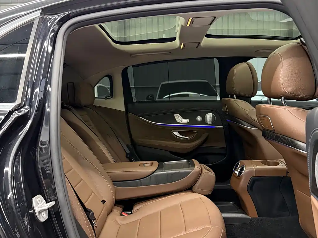 Mercedes-Benz E-Class 2019 — фото 5