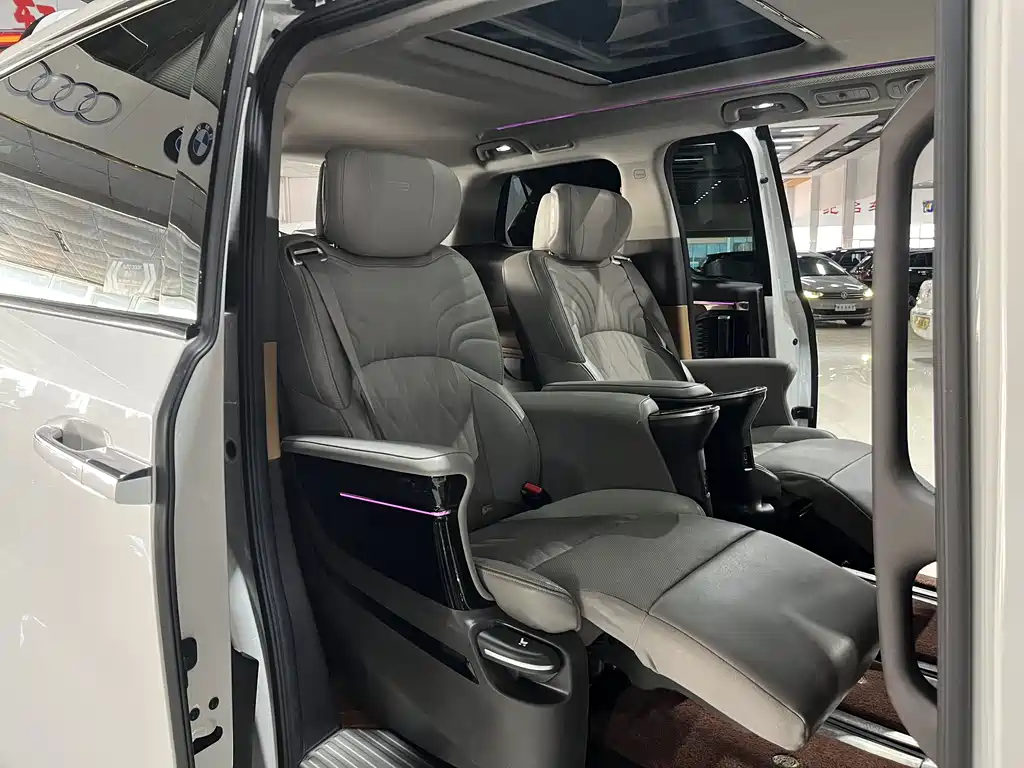GAC Motor Trumpchi M8 2023 — фото 16